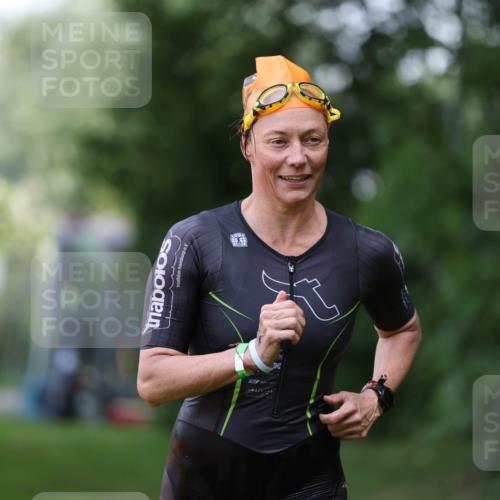 15.06.2025 - 7 Türme Triathlon Michael Strokosch http://msf.ph/oto/7930897 15.06.2025 12:31:01 Schwimmen 383, 670 meine-sportfotos.de