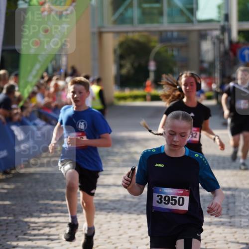 13.06.2025 - Holstenköstenlauf Felixshl http://msf.ph/oto/7930946 13.06.2025 17:57:53 Laufen 2482, 2983, 3008, 3166, 3950 meine-sportfotos.de