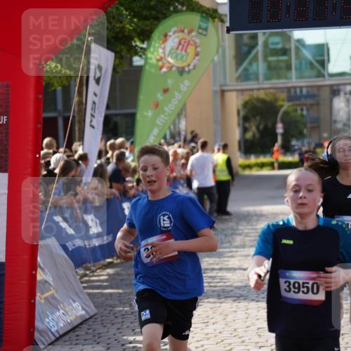 13.06.2025 - Holstenköstenlauf Felixshl http://msf.ph/oto/7930947 13.06.2025 17:57:53 Laufen 2482, 2983, 3008, 3166, 3950 meine-sportfotos.de