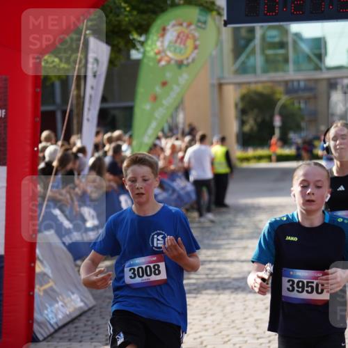 13.06.2025 - Holstenköstenlauf Felixshl http://msf.ph/oto/7930948 13.06.2025 17:57:54 Laufen 2482, 2983, 3008, 3166, 3950 meine-sportfotos.de