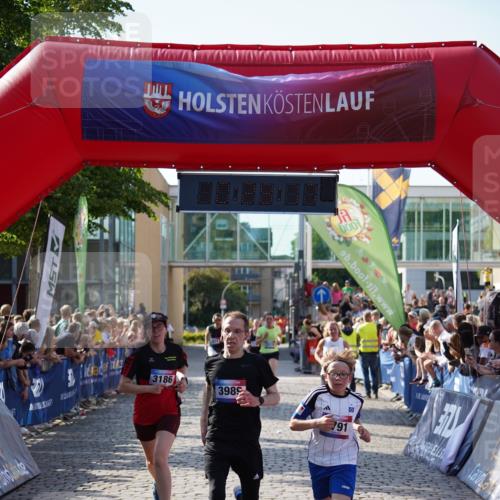 13.06.2025 - Holstenköstenlauf Felixshl http://msf.ph/oto/7930975 13.06.2025 17:58:18 Laufen 2486, 2518, 2703, 2791, 3186, 3674, 3989 meine-sportfotos.de