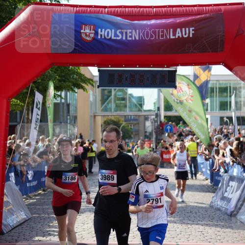 13.06.2025 - Holstenköstenlauf Felixshl http://msf.ph/oto/7930979 13.06.2025 17:58:18 Laufen 2486, 2518, 2703, 2791, 3186, 3674, 3989 meine-sportfotos.de