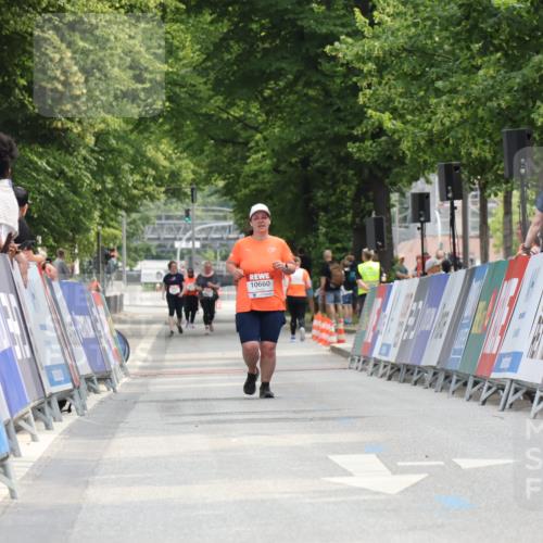 15.06.2025 - REWE Women's Run Strokosch-Dieckow http://msf.ph/oto/7930980 15.06.2025 10:27:17 Ziel  meine-sportfotos.de