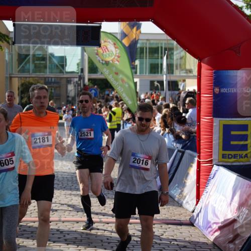 13.06.2025 - Holstenköstenlauf Felixshl http://msf.ph/oto/7931198 13.06.2025 17:58:49 Laufen 2016, 2180, 2181, 2509, 2521, 2522, 2803, 2854, 3079, 3260, 3605, 3644, 3962 meine-sportfotos.de