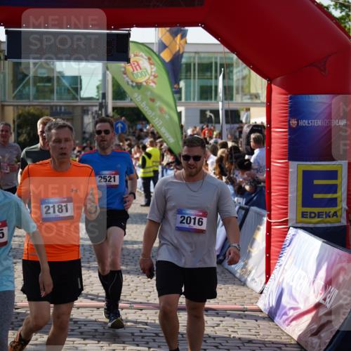 13.06.2025 - Holstenköstenlauf Felixshl http://msf.ph/oto/7931201 13.06.2025 17:58:49 Laufen 2016, 2180, 2181, 2509, 2521, 2522, 2803, 2854, 3079, 3260, 3605, 3644, 3962 meine-sportfotos.de