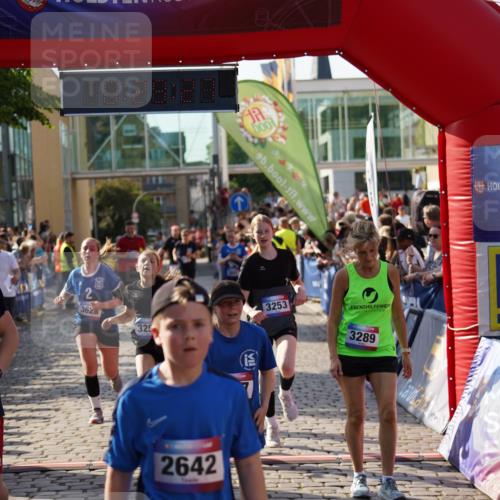13.06.2025 - Holstenköstenlauf Felixshl http://msf.ph/oto/7931385 13.06.2025 17:59:28 Laufen 2221, 2642, 2904, 3017, 3252, 3253, 3289, 3583, 3628, 3714, 3717, 3973 meine-sportfotos.de
