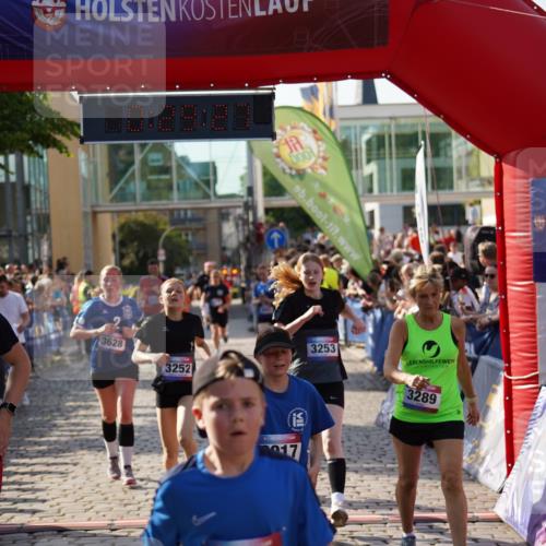 13.06.2025 - Holstenköstenlauf Felixshl http://msf.ph/oto/7931388 13.06.2025 17:59:28 Laufen 2221, 2642, 2904, 3017, 3252, 3253, 3289, 3583, 3628, 3714, 3717, 3973 meine-sportfotos.de