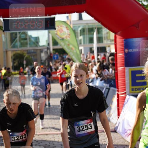 13.06.2025 - Holstenköstenlauf Felixshl http://msf.ph/oto/7931418 13.06.2025 17:59:32 Laufen 2221, 2904, 3042, 3252, 3253, 3583, 3628, 3714, 3973 meine-sportfotos.de