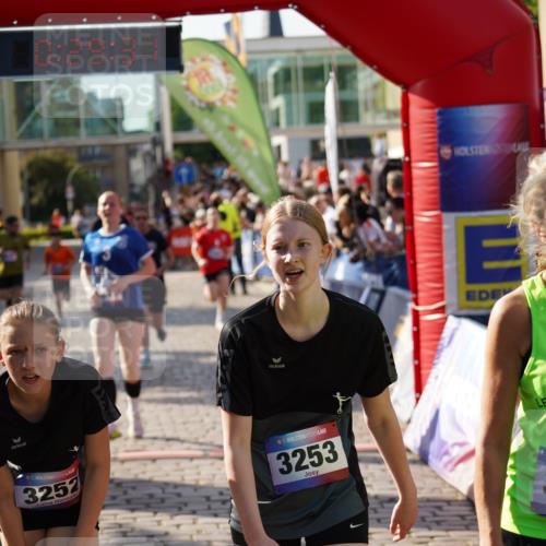 13.06.2025 - Holstenköstenlauf Felixshl http://msf.ph/oto/7931422 13.06.2025 17:59:32 Laufen 2221, 2904, 3042, 3252, 3253, 3583, 3628, 3714, 3973 meine-sportfotos.de