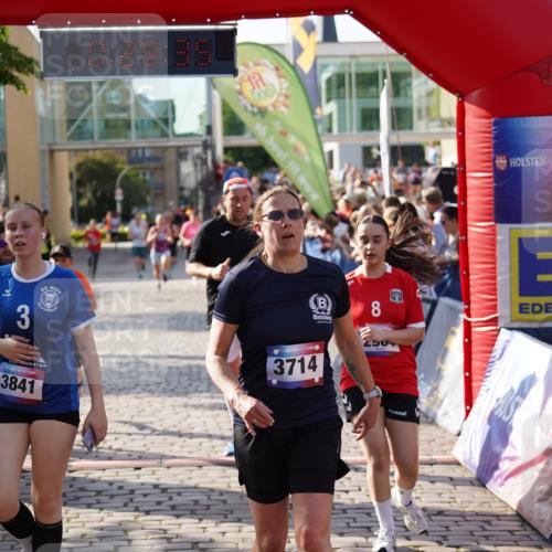 13.06.2025 - Holstenköstenlauf Felixshl http://msf.ph/oto/7931442 13.06.2025 17:59:36 Laufen 2221, 2326, 2622, 2904, 2974, 3042, 3583, 3714, 3973 meine-sportfotos.de