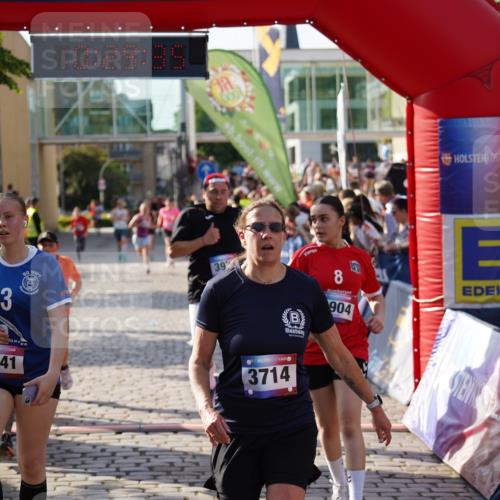 13.06.2025 - Holstenköstenlauf Felixshl http://msf.ph/oto/7931445 13.06.2025 17:59:36 Laufen 2221, 2326, 2622, 2904, 2974, 3042, 3583, 3714, 3973 meine-sportfotos.de