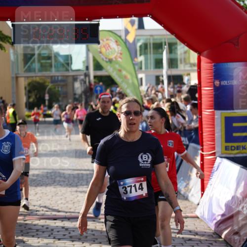 13.06.2025 - Holstenköstenlauf Felixshl http://msf.ph/oto/7931448 13.06.2025 17:59:36 Laufen 2221, 2326, 2622, 2904, 2974, 3042, 3583, 3714, 3973 meine-sportfotos.de