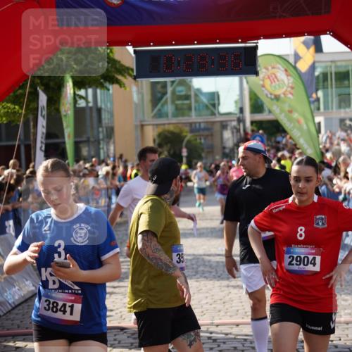 13.06.2025 - Holstenköstenlauf Felixshl http://msf.ph/oto/7931454 13.06.2025 17:59:38 Laufen 2041, 2042, 2326, 2622, 2904, 2974, 3042, 3583, 3714, 3973 meine-sportfotos.de