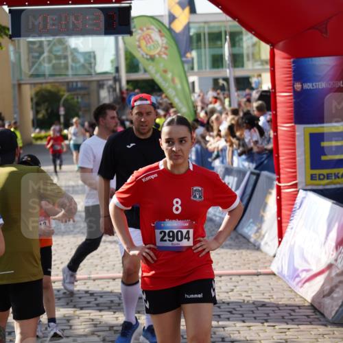 13.06.2025 - Holstenköstenlauf Felixshl http://msf.ph/oto/7931462 13.06.2025 17:59:38 Laufen 2041, 2042, 2326, 2622, 2904, 2974, 3042, 3583, 3714, 3973 meine-sportfotos.de