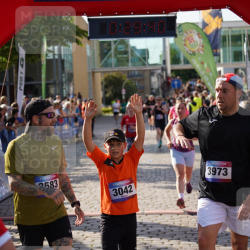 13.06.2025 - Holstenköstenlauf Felixshl http://msf.ph/oto/7931490 13.06.2025 17:59:41 Laufen 2041, 2042, 2326, 2622, 2627, 2974, 3042 meine-sportfotos.de