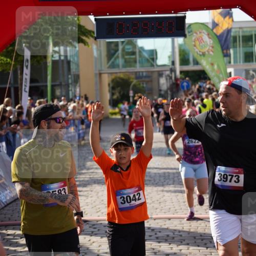 13.06.2025 - Holstenköstenlauf Felixshl http://msf.ph/oto/7931493 13.06.2025 17:59:41 Laufen 2041, 2042, 2326, 2622, 2627, 2974, 3042 meine-sportfotos.de