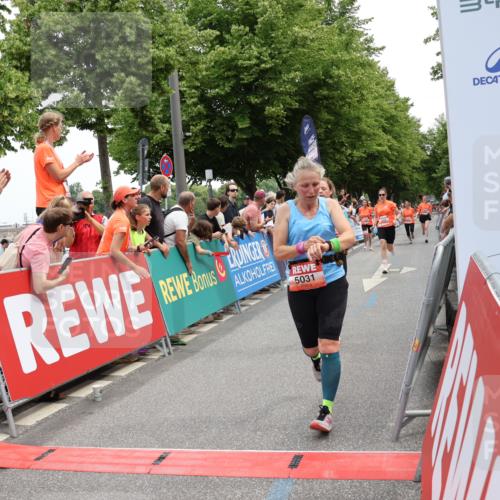 15.06.2025 - REWE Women's Run Strokosch-Dieckow http://msf.ph/oto/7931520 15.06.2025 10:57:41 Ziel 5031, 5032, 5264, 5327, 5334, 5335, 5462, 5486, 5507, 5611 meine-sportfotos.de