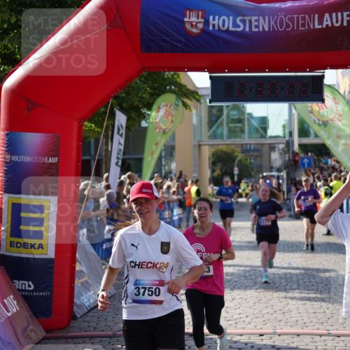 13.06.2025 - Holstenköstenlauf Felixshl http://msf.ph/oto/7931633 13.06.2025 18:00:06 Laufen 2083, 2085, 2118, 2277, 2503, 2733, 2900, 3246, 3750 meine-sportfotos.de