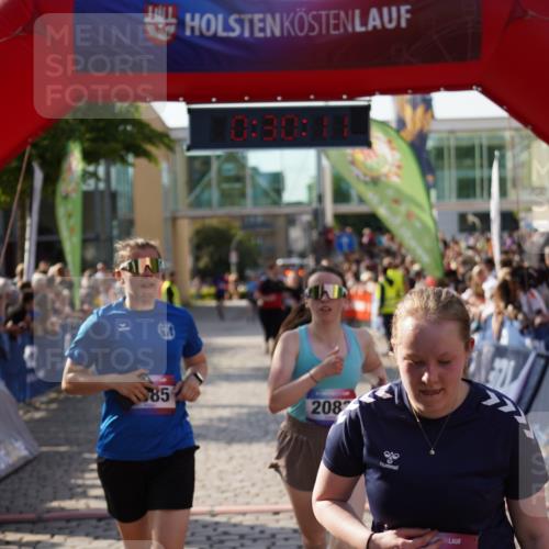 13.06.2025 - Holstenköstenlauf Felixshl http://msf.ph/oto/7931672 13.06.2025 18:00:12 Laufen 2083, 2085, 2148, 2224, 2277, 2733, 3194 meine-sportfotos.de