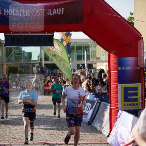 13.06.2025 - Holstenköstenlauf Felixshl http://msf.ph/oto/7931720 13.06.2025 18:00:24 Laufen 2354, 2392, 2676, 2731, 3087, 3262 meine-sportfotos.de