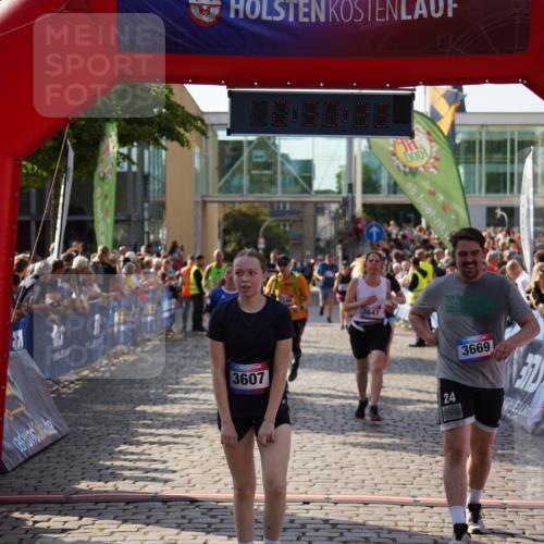 13.06.2025 - Holstenköstenlauf Felixshl http://msf.ph/oto/7931771 13.06.2025 18:00:34 Laufen 2195, 2339, 2346, 2351, 2563, 2587, 2808, 3285, 3607, 3647, 3653, 3669 meine-sportfotos.de