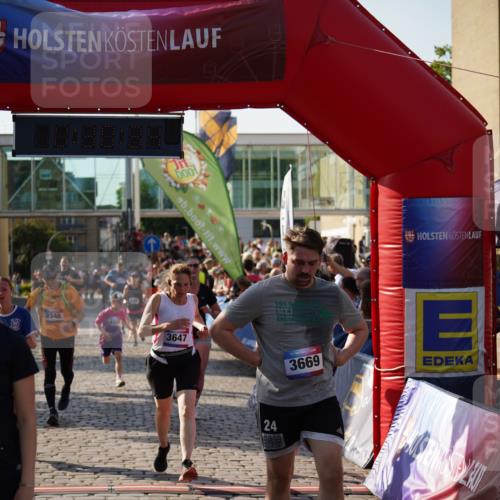 13.06.2025 - Holstenköstenlauf Felixshl http://msf.ph/oto/7931788 13.06.2025 18:00:36 Laufen 2166, 2167, 2195, 2339, 2346, 2351, 2563, 2587, 2808, 3285, 3607, 3647, 3653, 3669, 3803 meine-sportfotos.de