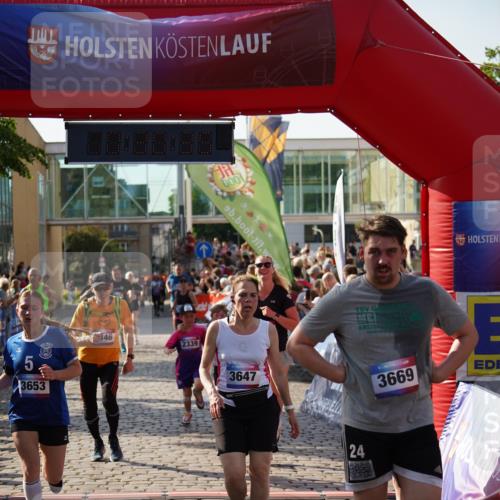 13.06.2025 - Holstenköstenlauf Felixshl http://msf.ph/oto/7931796 13.06.2025 18:00:37 Laufen 2166, 2167, 2195, 2339, 2346, 2351, 2375, 2563, 2587, 2808, 3285, 3607, 3647, 3653, 3669, 3803 meine-sportfotos.de