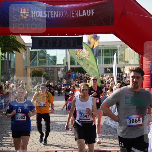 13.06.2025 - Holstenköstenlauf Felixshl http://msf.ph/oto/7931802 13.06.2025 18:00:37 Laufen 2166, 2167, 2195, 2339, 2346, 2351, 2375, 2563, 2587, 2808, 3285, 3607, 3647, 3653, 3669, 3803 meine-sportfotos.de