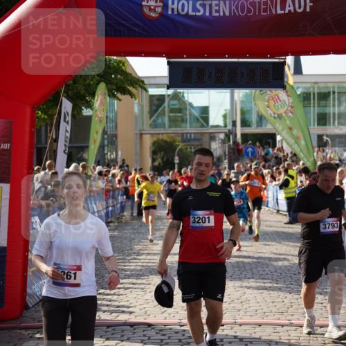 13.06.2025 - Holstenköstenlauf Felixshl http://msf.ph/oto/7931947 13.06.2025 18:01:02 Laufen 2413, 2419, 2496, 2785, 2871, 3201, 3256, 3261, 3298, 3713, 3723, 3733, 3793, 3818, 3819 meine-sportfotos.de