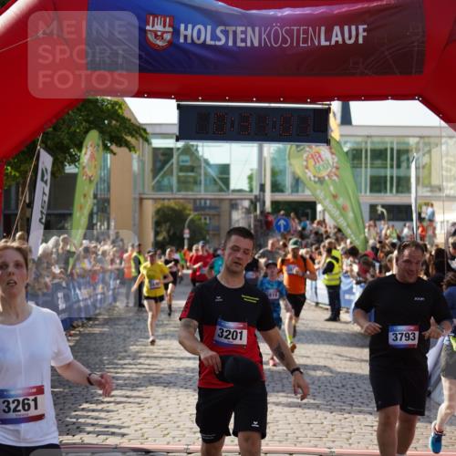 13.06.2025 - Holstenköstenlauf Felixshl http://msf.ph/oto/7931952 13.06.2025 18:01:02 Laufen 2413, 2419, 2496, 2785, 2871, 3201, 3256, 3261, 3298, 3713, 3723, 3733, 3793, 3818, 3819 meine-sportfotos.de
