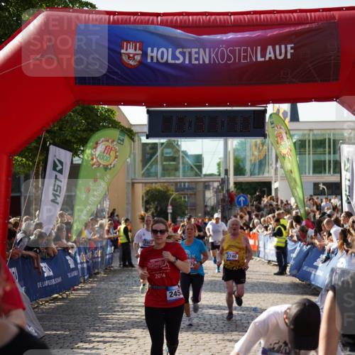 13.06.2025 - Holstenköstenlauf Felixshl http://msf.ph/oto/7932017 13.06.2025 18:01:11 Laufen 2455, 2470, 2496, 2505, 2740, 2785, 2814, 2853, 2871, 3256, 3267, 3269, 3273, 3298, 3713, 3733, 3814, 3909 meine-sportfotos.de
