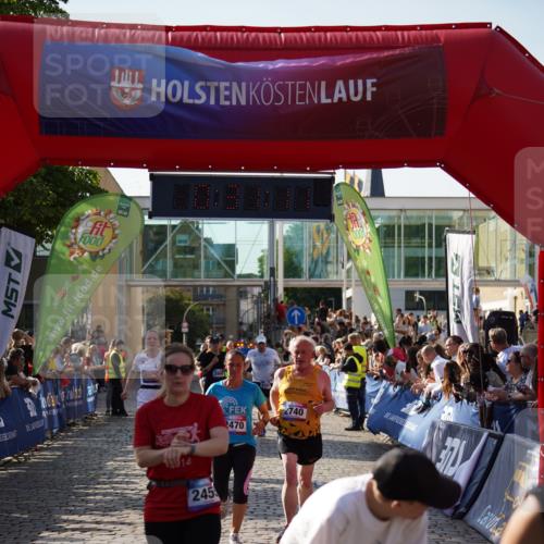 13.06.2025 - Holstenköstenlauf Felixshl http://msf.ph/oto/7932022 13.06.2025 18:01:12 Laufen 2455, 2470, 2496, 2505, 2740, 2814, 2853, 3256, 3267, 3269, 3273, 3298, 3713, 3733, 3814, 3909 meine-sportfotos.de