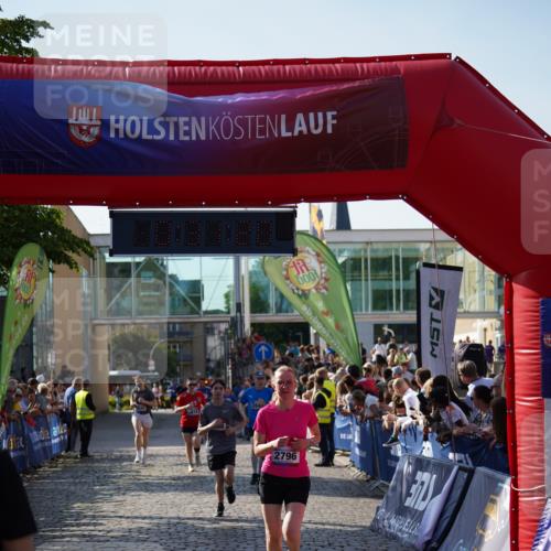 13.06.2025 - Holstenköstenlauf Felixshl http://msf.ph/oto/7932171 13.06.2025 18:01:21 Laufen 2505, 2796, 2814, 2816, 2842, 3244, 3267, 3269, 3273, 3608, 3814, 3909 meine-sportfotos.de