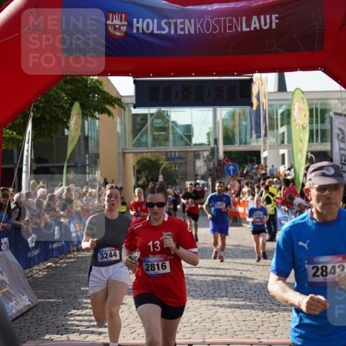 13.06.2025 - Holstenköstenlauf Felixshl http://msf.ph/oto/7932213 13.06.2025 18:01:28 Laufen 2815, 2816, 2842, 2894, 3023, 3197, 3244, 3585, 3608 meine-sportfotos.de