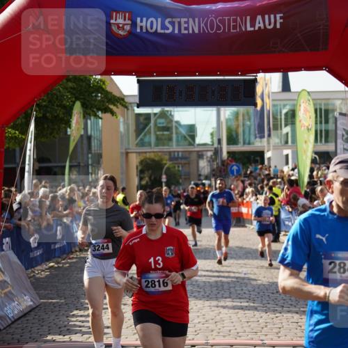 13.06.2025 - Holstenköstenlauf Felixshl http://msf.ph/oto/7932219 13.06.2025 18:01:28 Laufen 2815, 2816, 2842, 2894, 3023, 3197, 3244, 3585, 3608 meine-sportfotos.de