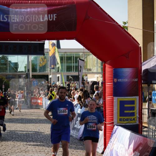 13.06.2025 - Holstenköstenlauf Felixshl http://msf.ph/oto/7932260 13.06.2025 18:01:32 Laufen 2288, 2425, 2815, 2894, 3023, 3197, 3244, 3585, 3711 meine-sportfotos.de