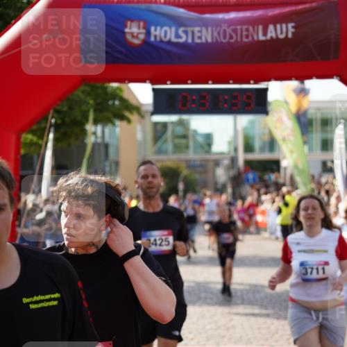 13.06.2025 - Holstenköstenlauf Felixshl http://msf.ph/oto/7932338 13.06.2025 18:01:40 Laufen 2288, 2425, 2454, 2890, 3646, 3710, 3711, 3822 meine-sportfotos.de