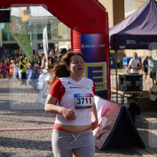 13.06.2025 - Holstenköstenlauf Felixshl http://msf.ph/oto/7932350 13.06.2025 18:01:41 Laufen 2288, 2425, 2454, 2890, 3646, 3710, 3711, 3822 meine-sportfotos.de