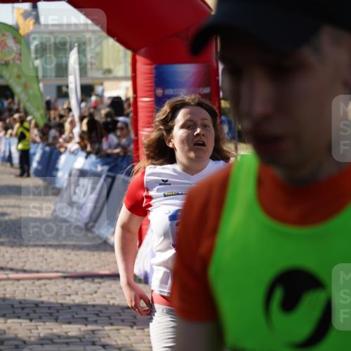 13.06.2025 - Holstenköstenlauf Felixshl http://msf.ph/oto/7932361 13.06.2025 18:01:42 Laufen 2252, 2288, 2425, 2454, 2890, 3646, 3710, 3711, 3822, 3900 meine-sportfotos.de
