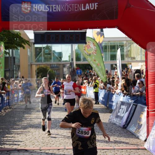 13.06.2025 - Holstenköstenlauf Felixshl http://msf.ph/oto/7932383 13.06.2025 18:01:44 Laufen 2231, 2232, 2238, 2252, 2454, 2856, 2890, 3579, 3646, 3710, 3711, 3822, 3900 meine-sportfotos.de