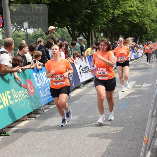 15.06.2025 - REWE Women's Run Strokosch-Dieckow http://msf.ph/oto/7932389 15.06.2025 11:03:08 Ziel 5064, 5190, 5246, 5333, 5425, 5478, 5538, 5617 meine-sportfotos.de