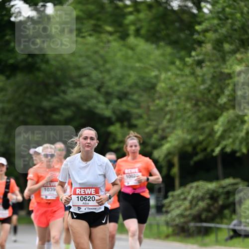 15.06.2025 - REWE Women's Run Dr. Thomas Lammeyer http://msf.ph/oto/7932517 15.06.2025 09:15:50 Laufen 1039, 10620, 1002 meine-sportfotos.de
