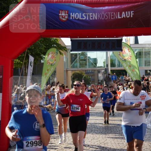 13.06.2025 - Holstenköstenlauf Felixshl http://msf.ph/oto/7932651 13.06.2025 18:02:10 Laufen 2010, 2013, 2410, 2994, 2998, 3090, 3095, 3161, 3296, 3578, 3606, 3630, 3927 meine-sportfotos.de