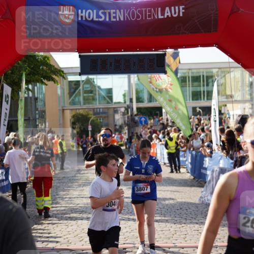 13.06.2025 - Holstenköstenlauf Felixshl http://msf.ph/oto/7932926 13.06.2025 18:02:27 Laufen 2022, 2679, 2878, 3000, 3046, 3078, 3141, 3254, 3310, 3635, 3807 meine-sportfotos.de
