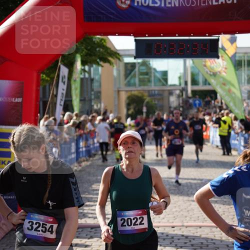 13.06.2025 - Holstenköstenlauf Felixshl http://msf.ph/oto/7932984 13.06.2025 18:02:35 Laufen 2022, 2094, 2095, 2844, 2878, 2986, 3676, 3839, 3904, 3976, 3979 meine-sportfotos.de