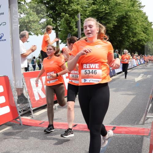 15.06.2025 - REWE Women's Run Strokosch-Dieckow http://msf.ph/oto/7932996 15.06.2025 11:05:18 Ziel 5116, 5183, 5202, 5224, 5321, 5346, 5347, 5639 meine-sportfotos.de