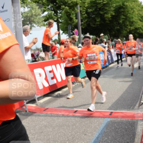 15.06.2025 - REWE Women's Run Strokosch-Dieckow http://msf.ph/oto/7933052 15.06.2025 11:05:27 Ziel 5089, 5103, 5216, 5223, 5224, 5275, 5347, 5401, 5439, 5440, 5444, 5477, 5518, 5540, 5557, 5646, 5690 meine-sportfotos.de