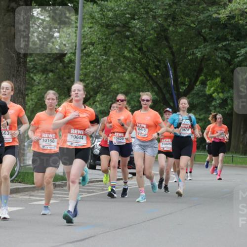 15.06.2025 - REWE Women's Run Jannik Wohlers http://msf.ph/oto/7933064 15.06.2025 08:23:52 Laufen 2025, 10410, 10829, 10644, 10325, 10344, 663, 10158, 0874 meine-sportfotos.de