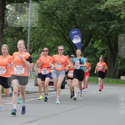 15.06.2025 - REWE Women's Run Jannik Wohlers http://msf.ph/oto/7933065 15.06.2025 08:23:53 Laufen 0344, 0663, 10158, 10644, 10829, 1, 05, 00, 10410, 10, 100, 10325 meine-sportfotos.de