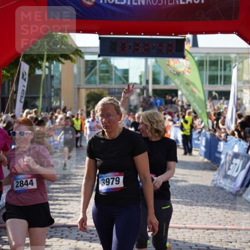13.06.2025 - Holstenköstenlauf Felixshl http://msf.ph/oto/7933104 13.06.2025 18:02:44 Laufen 2094, 2095, 2138, 2484, 2562, 2782, 2844, 2846, 2975, 2986, 3290, 3610, 3817, 3839, 3904, 3921, 3947, 3976, 3977, 3979 meine-sportfotos.de